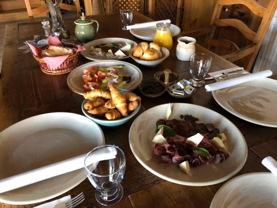 Ginti Panzio, Orseg Hotel Magyarszombatfa Екстериор снимка