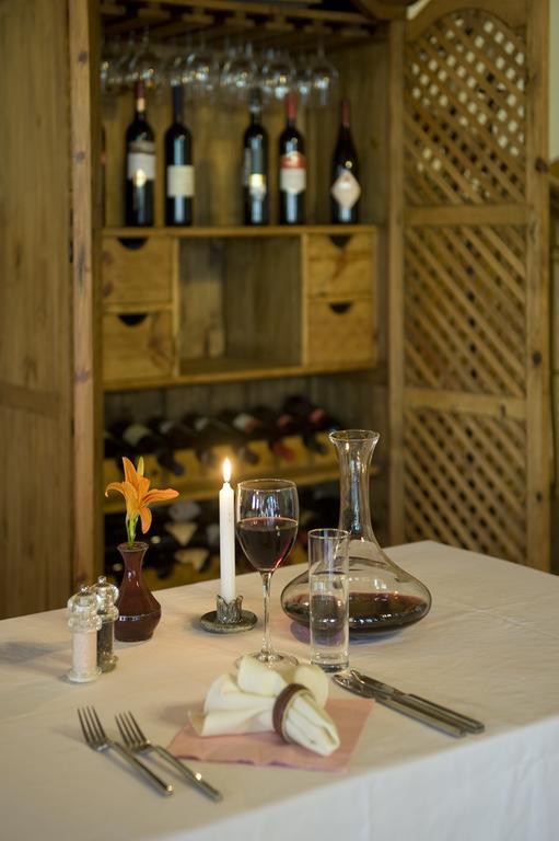 Ginti Panzio, Orseg Hotel Magyarszombatfa Екстериор снимка