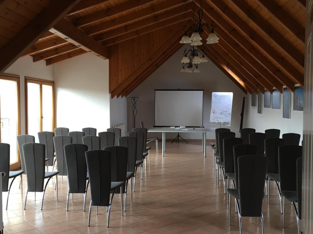 Ginti Panzio, Orseg Hotel Magyarszombatfa Екстериор снимка