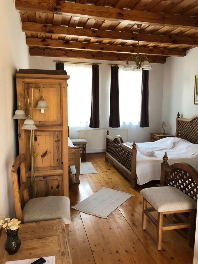 Ginti Panzio, Orseg Hotel Magyarszombatfa Екстериор снимка